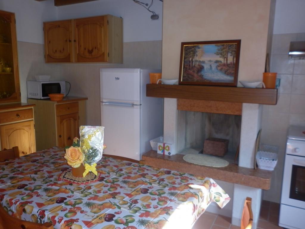 شقة SantʼAmbrogio di Valpolicella  في La Piccola Mimosa المظهر الخارجي الصورة